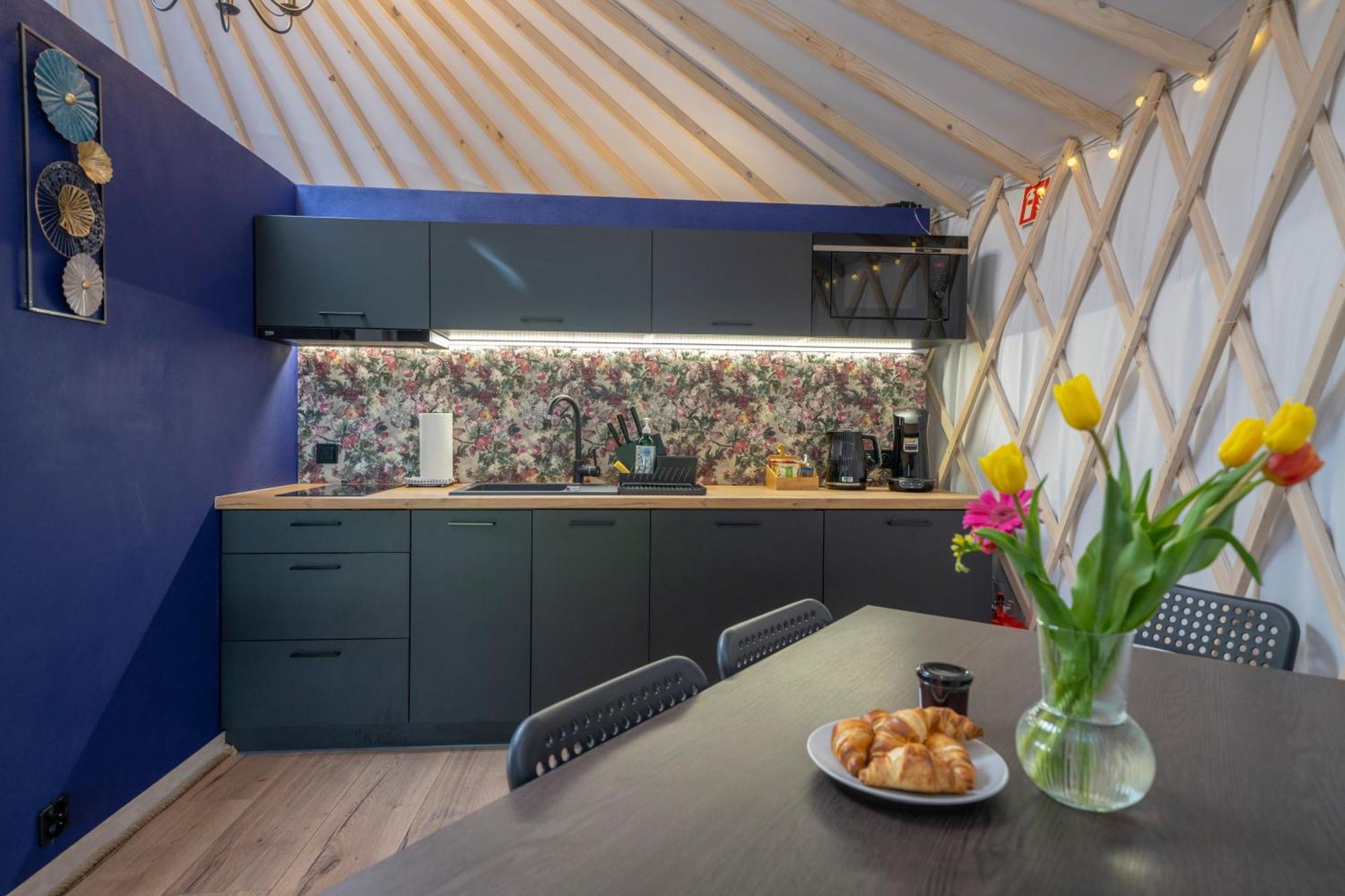 Dom W Domu - Izera Glamping Bed & Breakfast Gajowka  Room photo