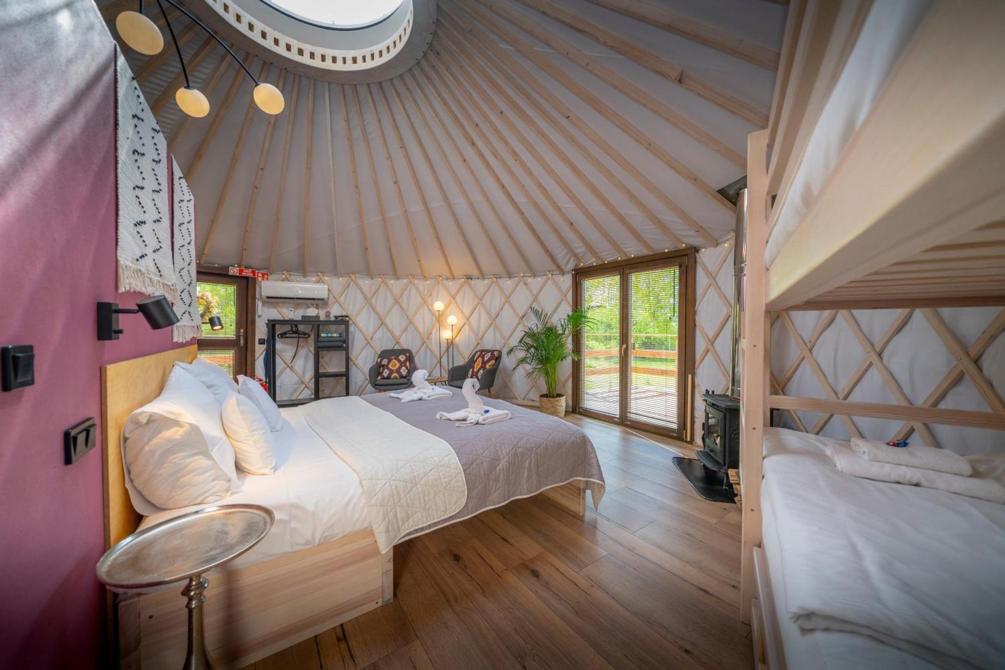 Dom W Domu - Izera Glamping Bed & Breakfast Gajowka  Room photo